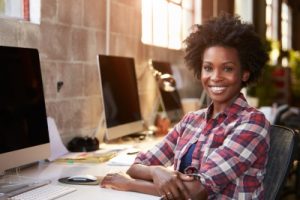 lady looking at camera best free software